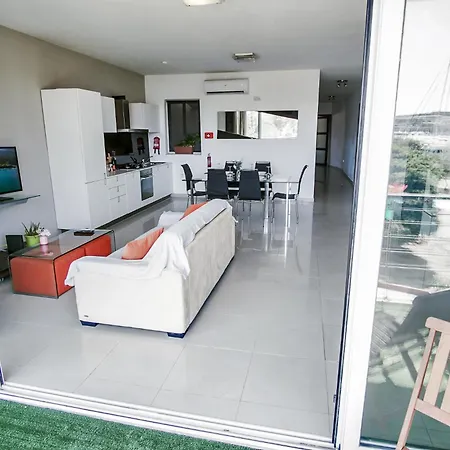Stunning Seafront Apartment With Marina And Valletta Views In Malta Gzira Exterior photo