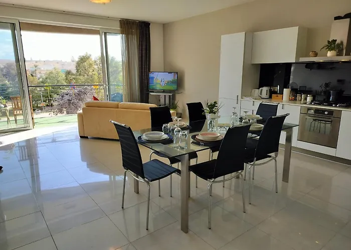 Stunning Seafront Apartment With Marina And Valletta Views In Malta