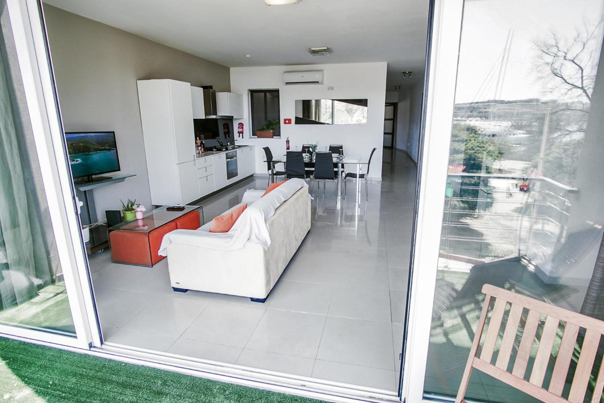 Apartment Stunning Seafront With Marina And Valletta Views In Malta