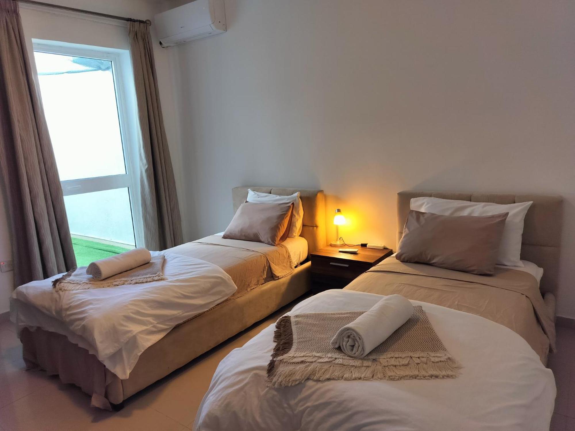 Stunning Seafront With Marina And Valletta Views In Malta Apartment *