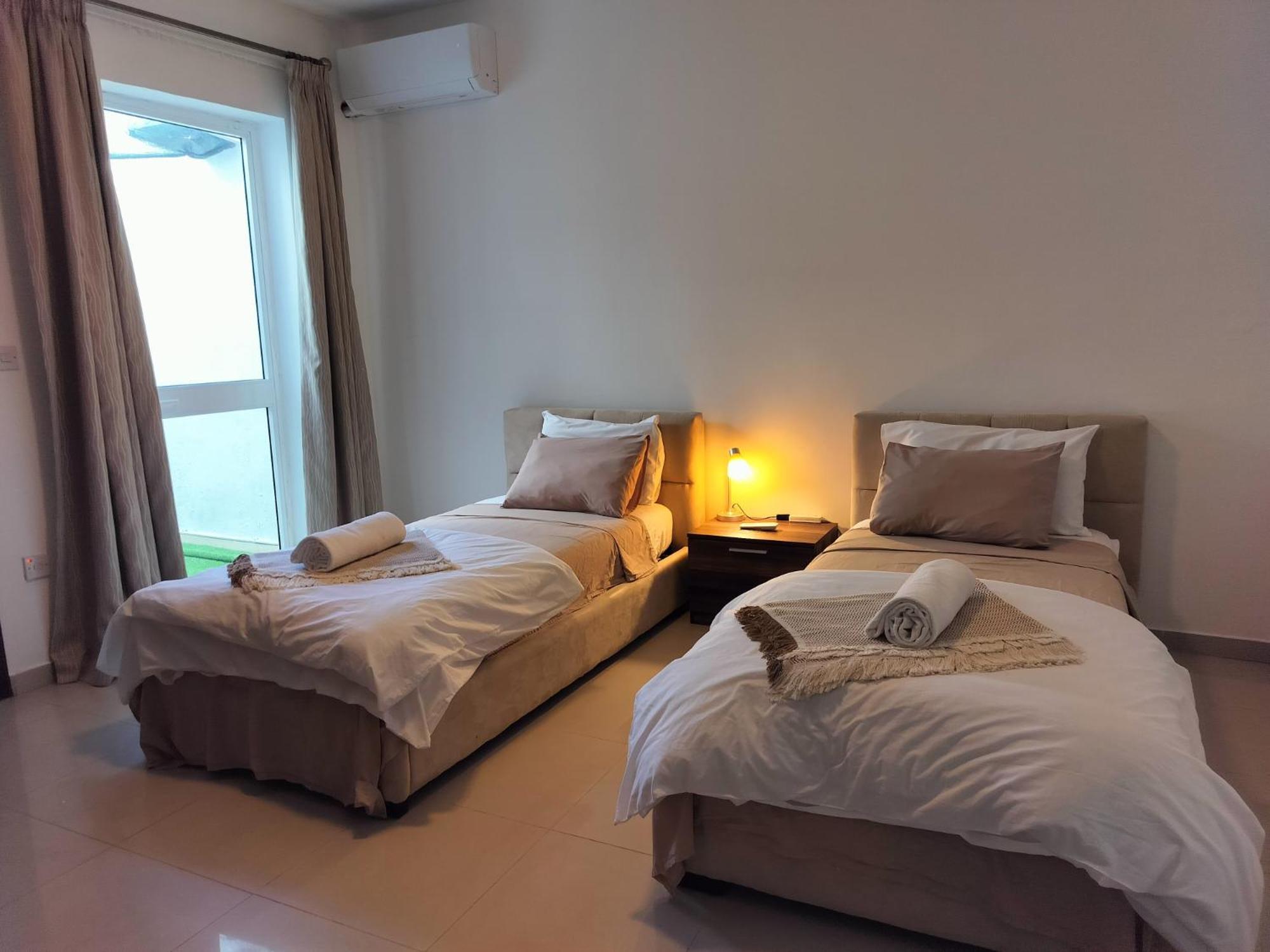 Stunning Seafront With Marina And Valletta Views In Malta Gzira